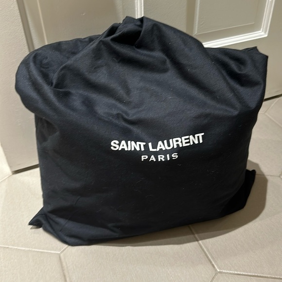Authentic YSL east west shopping bag tote in smooth black leather - Picture 10 of 14